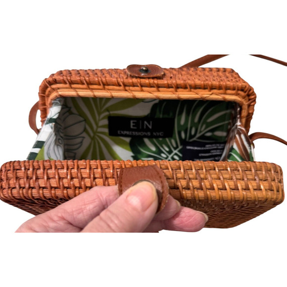 NEW Rattan Woven Crossbody Shoulder Bag Rectangle Snap Close Expressions NYC - Picture 10 of 11